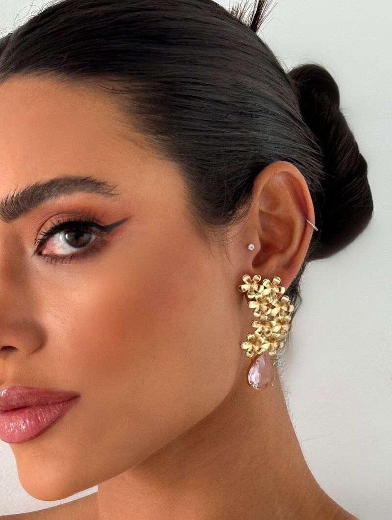 Brinco Folheado a Ouro 18k e Prata Floral com Gota de Chaton