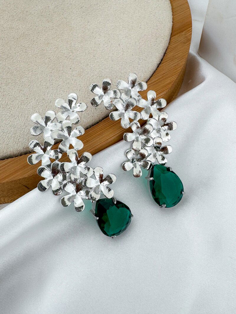 Brinco Folheado a Ouro 18k e Prata Floral com Gota de Chaton