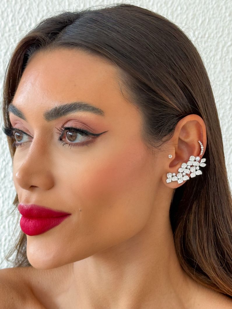 Brinco Folheado a Ouro 18k e Prata Folhas e Perolas