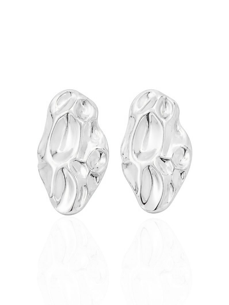 Brinco Folheado a Ouro 18k e Prata Forma Martelada Organica