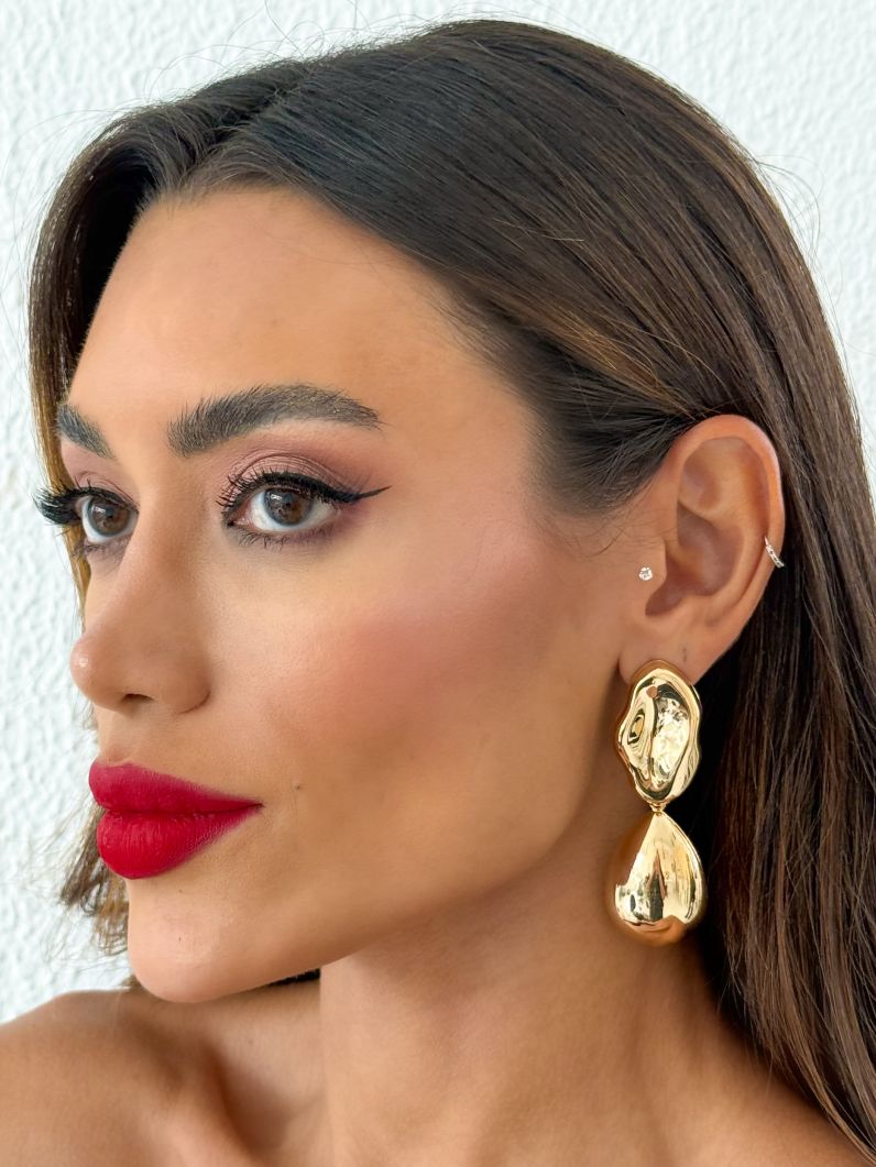 Brinco Folheado a Ouro 18k e Prata Forma Organica e Gota Maxi
