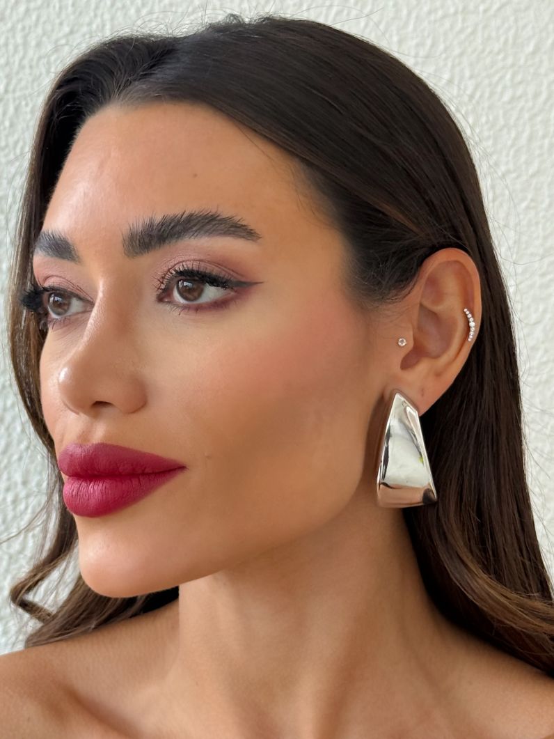 Brinco Folheado a Ouro 18k e Prata Forma Triangular Lisa