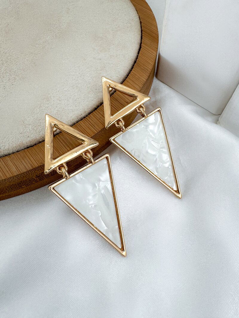 Brinco Folheado a Ouro 18k e Prata Geométrico com Detalhe Marmorizado