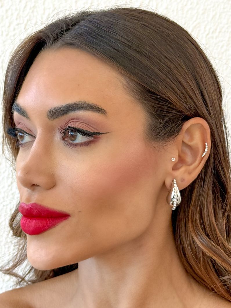 Brinco Folheado a Ouro 18k e Prata Gota com Linha de Cristais