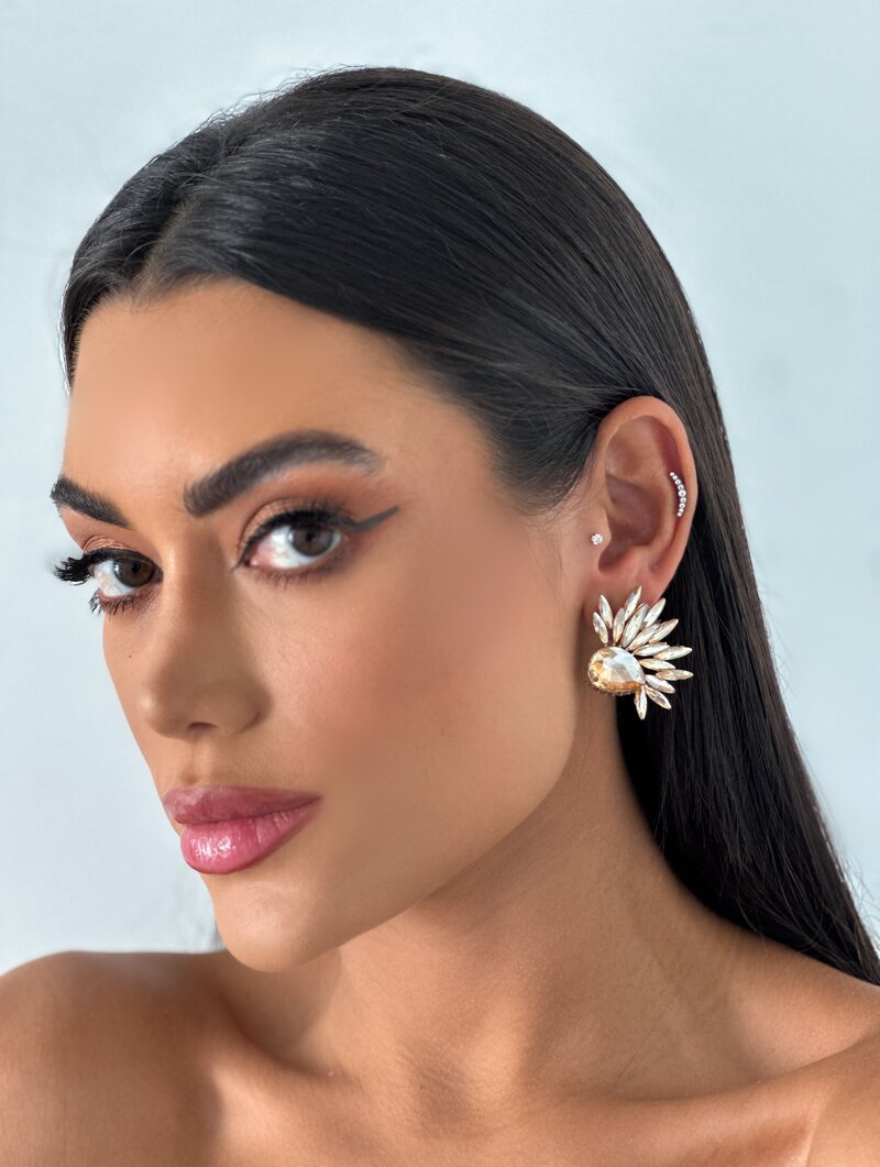 Brinco Folheado a Ouro 18k e Prata Gota com Pedraria