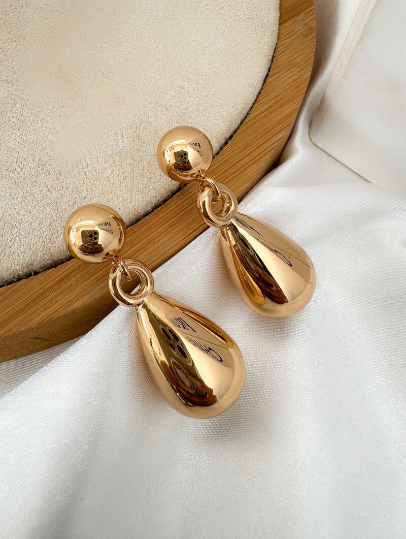 Brinco Folheado a Ouro 18k e Prata Gota com Ponteira de Esfera