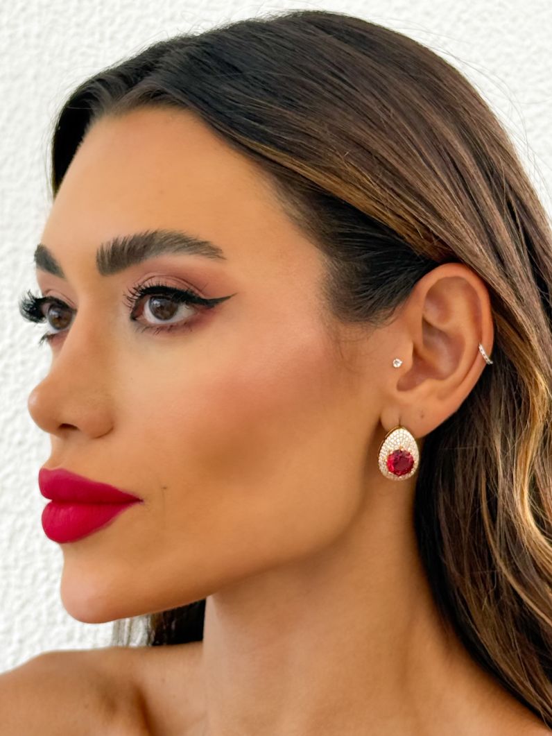 Brinco Folheado a Ouro 18k e Prata Gota Cravejada Com Cristal