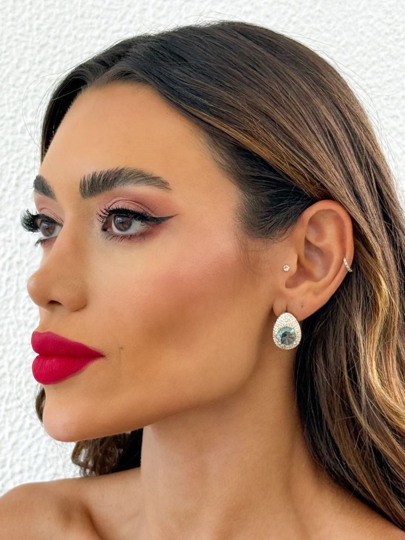 Brinco Folheado a Ouro 18k e Prata Gota Cravejada Com Cristal