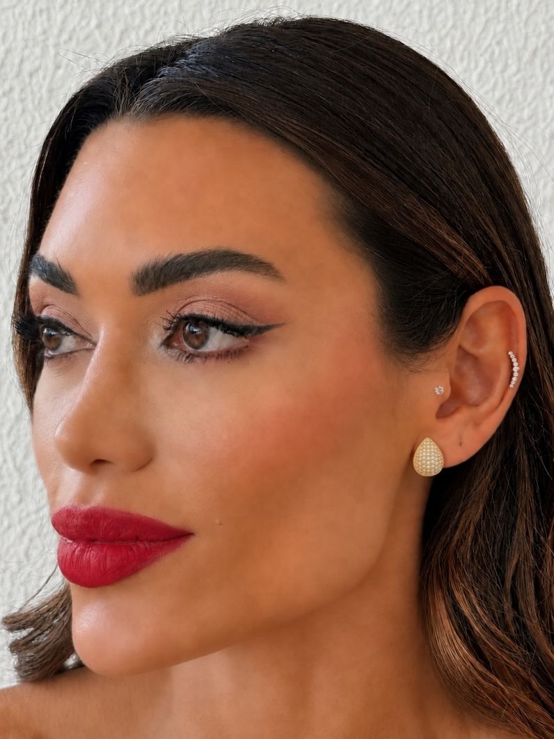 Brinco Folheado a Ouro 18k e Prata Gota Cravejado
