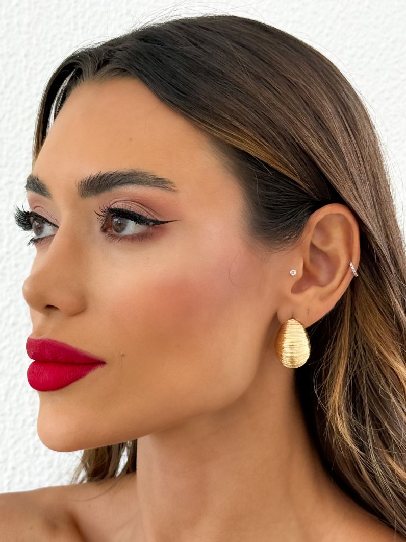 Brinco Folheado a Ouro 18k e Prata Gota de Fios