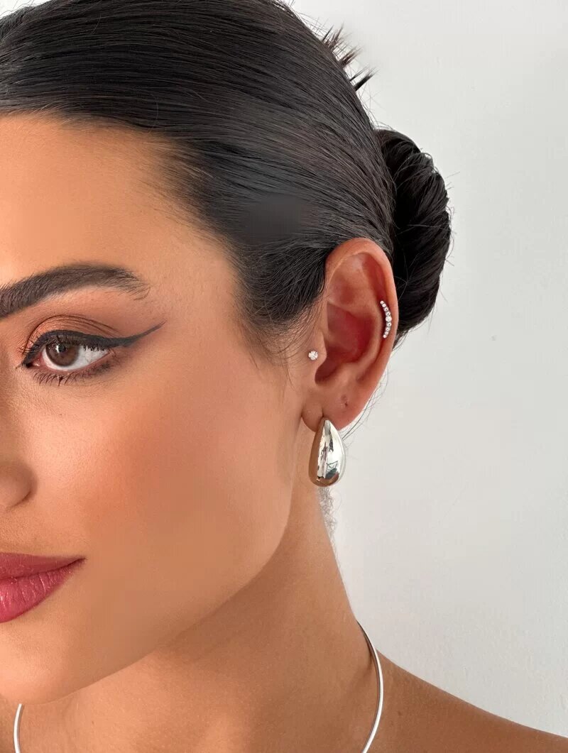 Brinco Folheado a Ouro 18k e Prata Gota Lisa