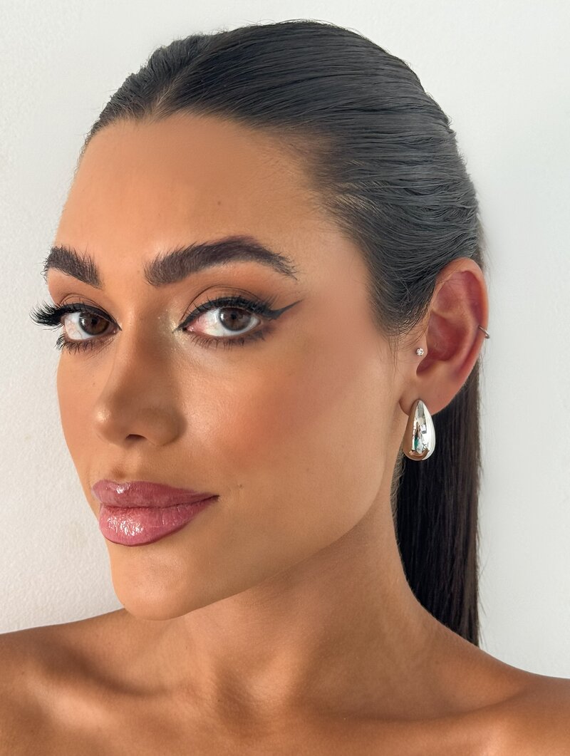 Brinco Folheado a Ouro 18k e Prata Gota Lisa