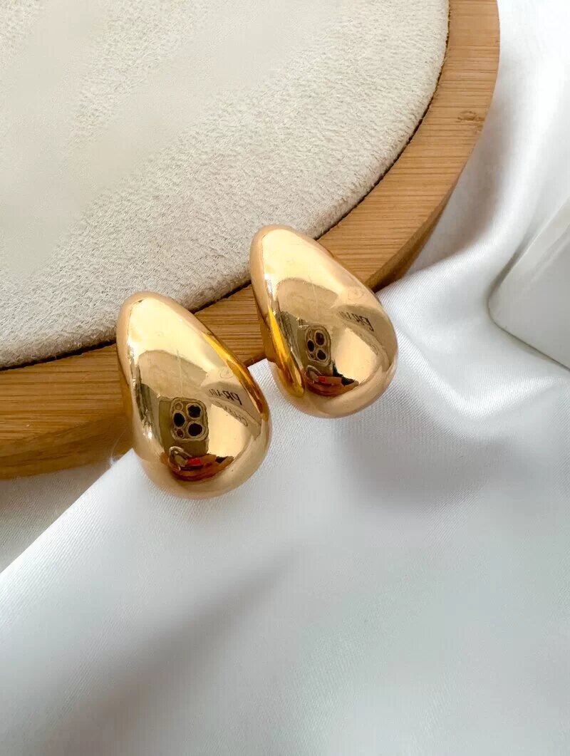 Brinco Folheado a Ouro 18k e Prata Gota Lisa