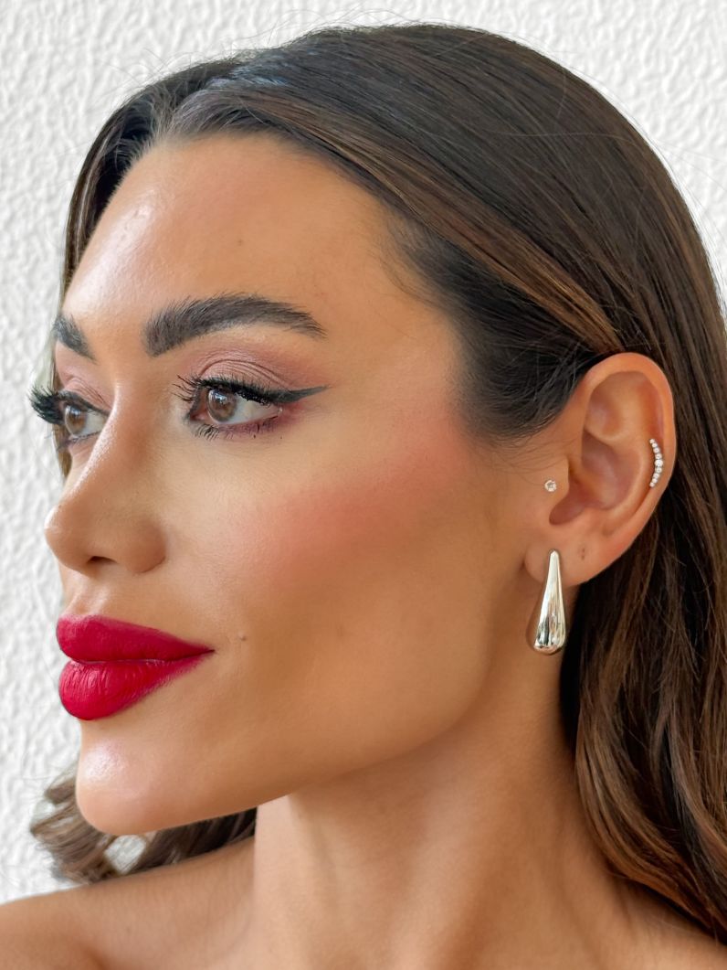 Brinco Folheado a Ouro 18k e Prata Gota Lisa
