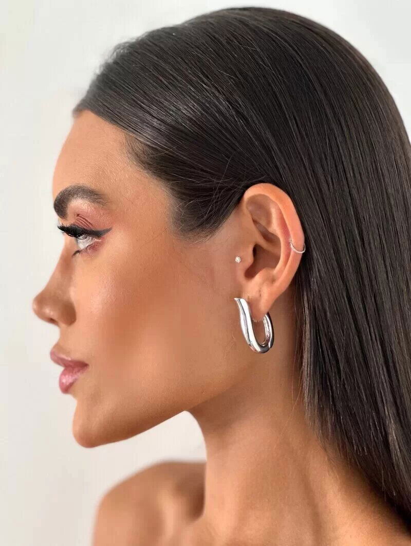 Brinco Folheado a Ouro 18k e Prata Gota Lisa com Fecho
