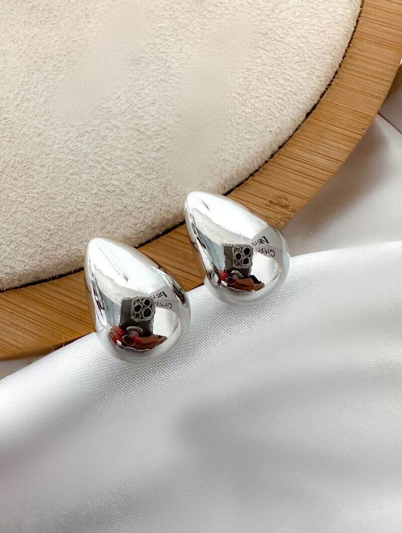 Brinco Folheado a Ouro 18K e Prata Gota Lisa P