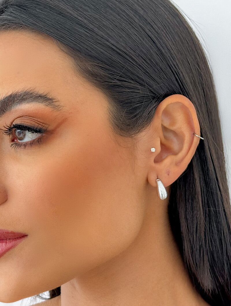 Brinco Folheado a Ouro 18k e Prata Gota Listrada P