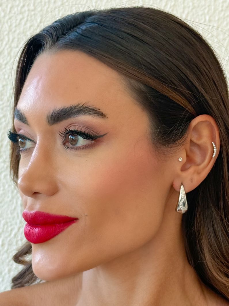 Brinco Folheado a Ouro 18k e Prata Gota Longa Com Micro Zirconia