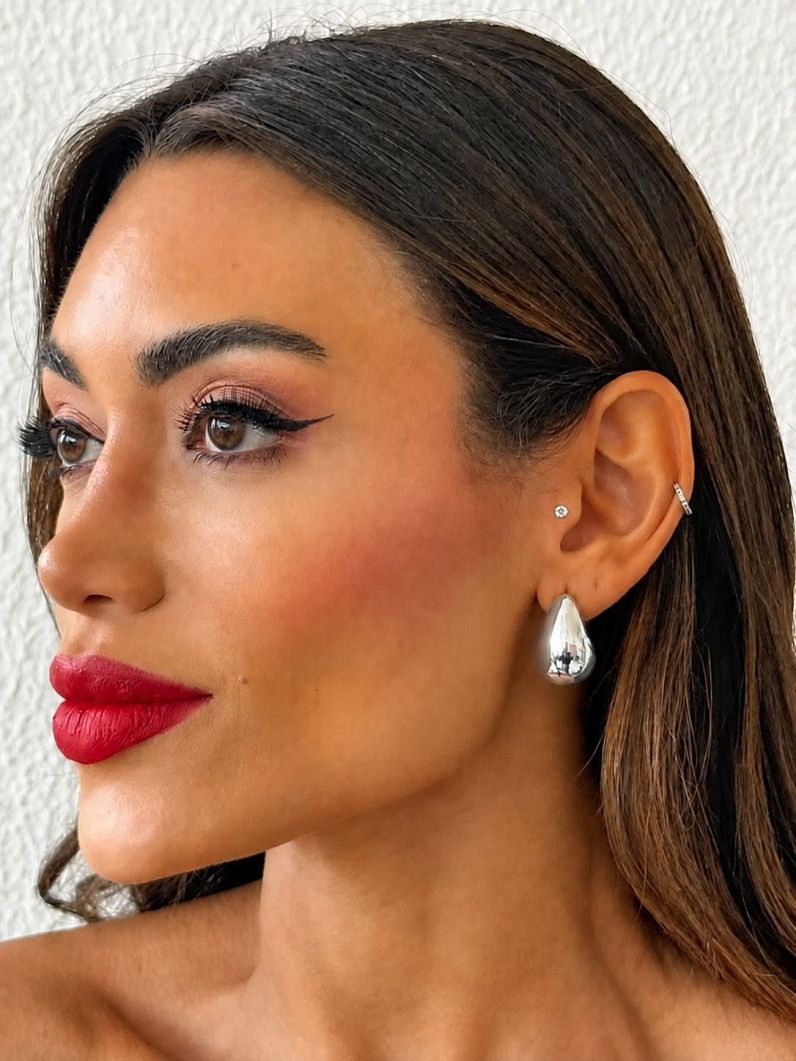 Brinco Folheado a Ouro 18k e Prata Gota M Lisa