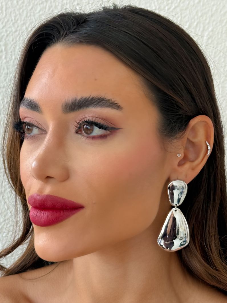 Brinco Folheado a Ouro 18k e Prata Gota Organica Lisa