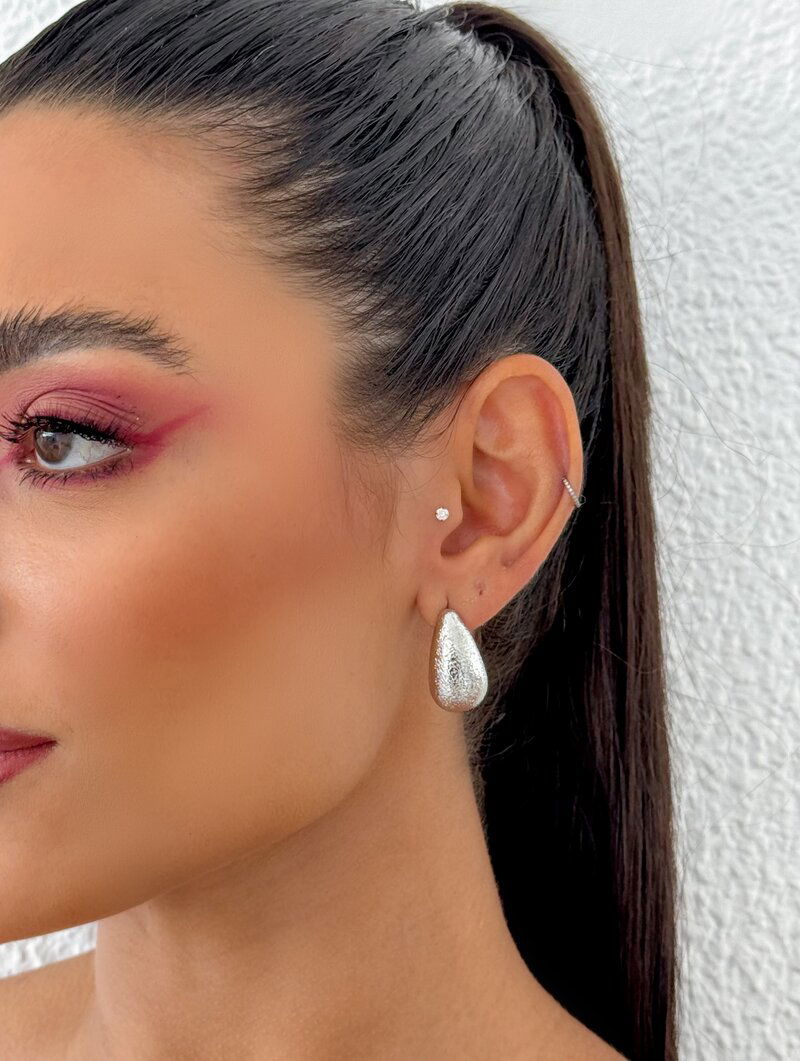 Brinco Folheado a Ouro 18k e Prata Gota Texturizada M