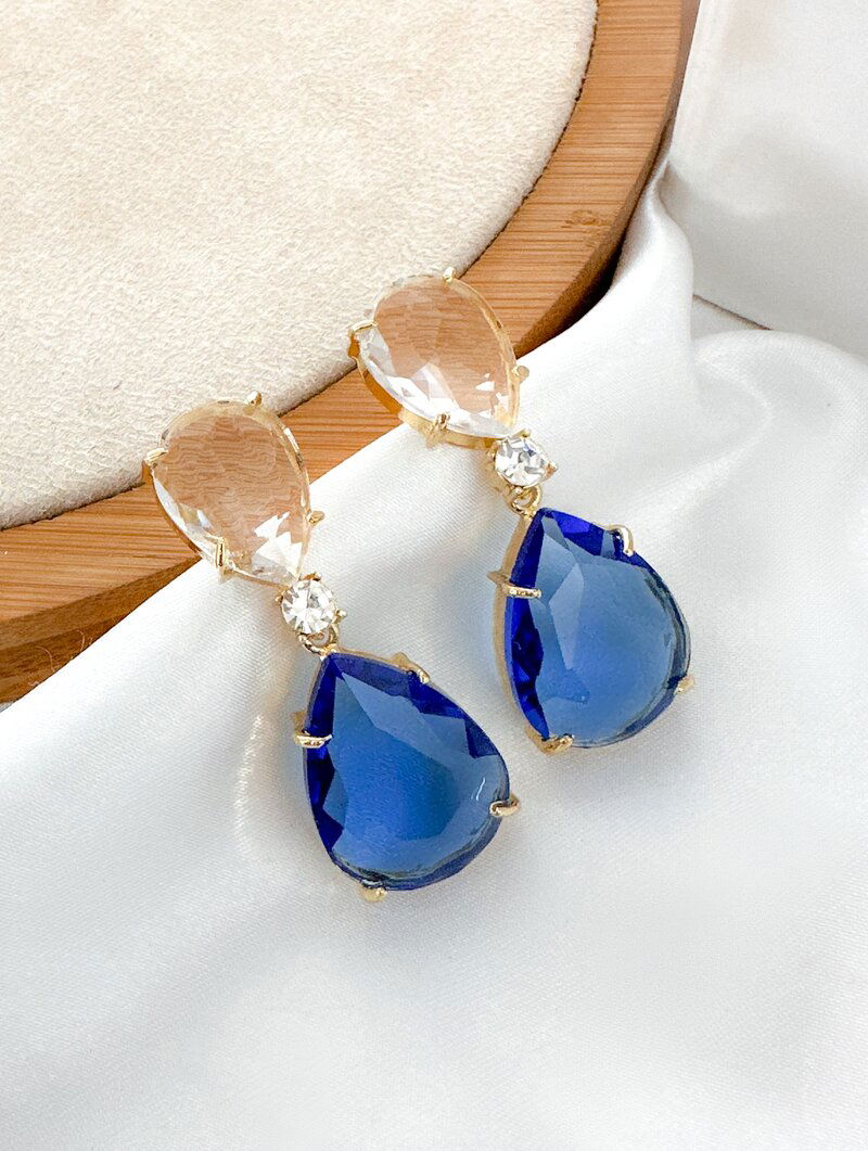 Brinco Folheado a Ouro 18k e Prata Gotas de Cristais