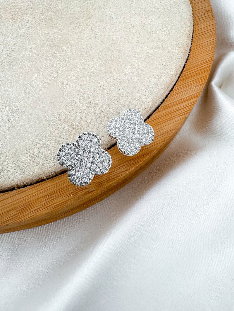 Brinco Folheado a Ouro 18k e Prata Inspiração Joalheria Cravejado