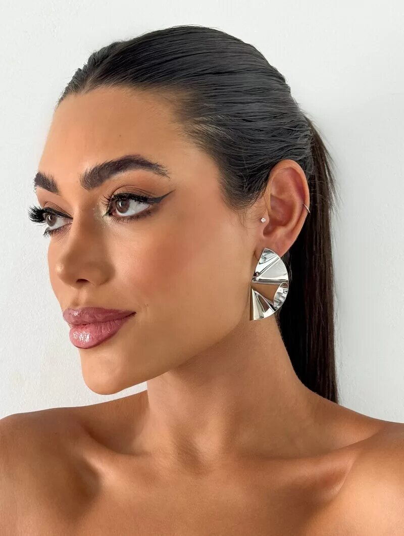 Brinco Folheado a Ouro 18k e Prata Leque Fashionista