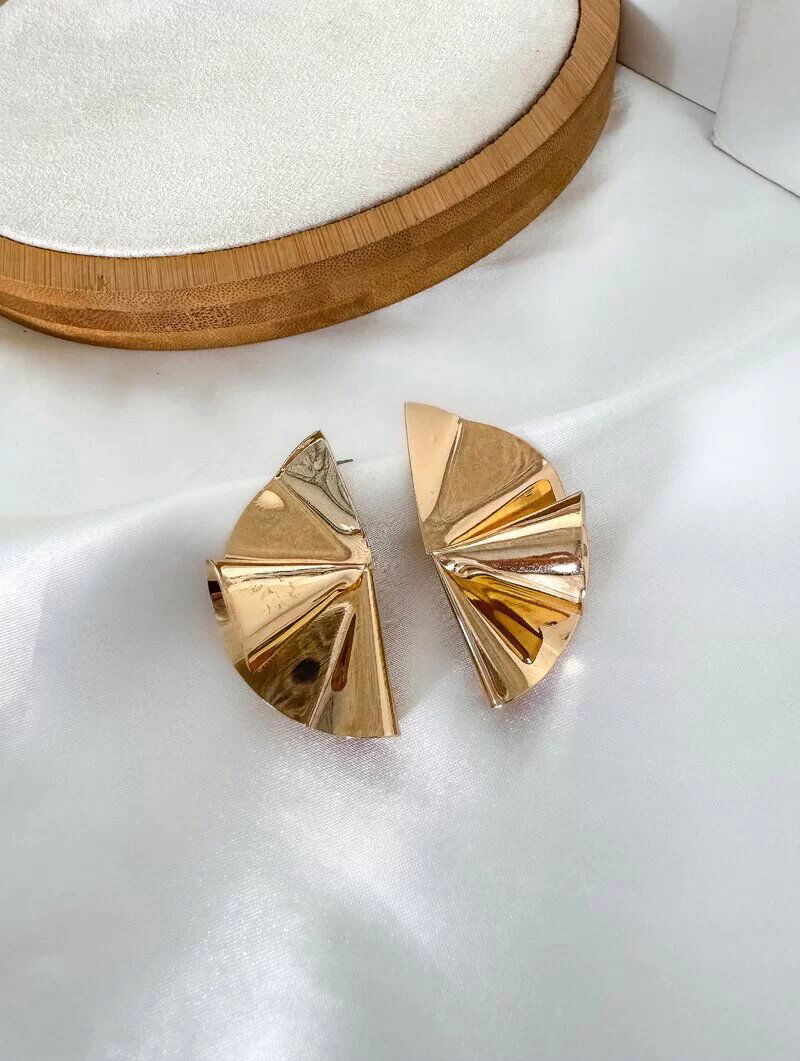 Brinco Folheado a Ouro 18k e Prata Leque Fashionista