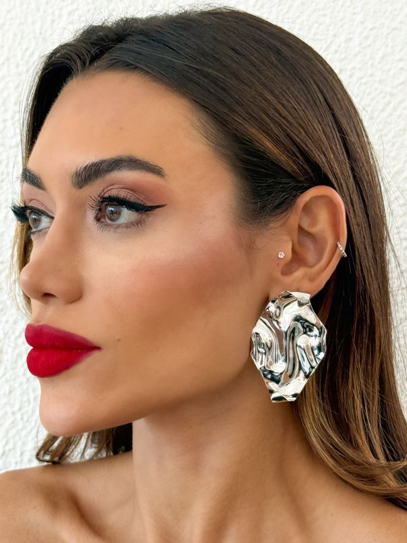 Brinco Folheado a Ouro 18k e Prata Martelado