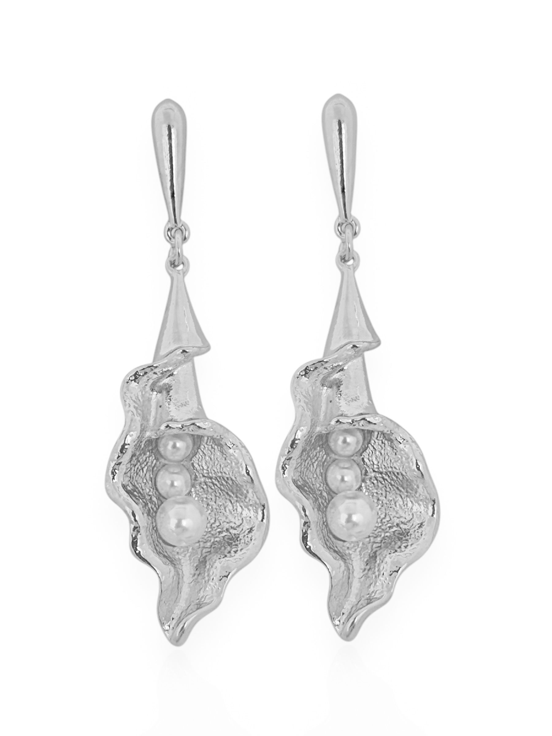 Brinco Folheado a Ouro 18k e Prata Martelado Com Pérola