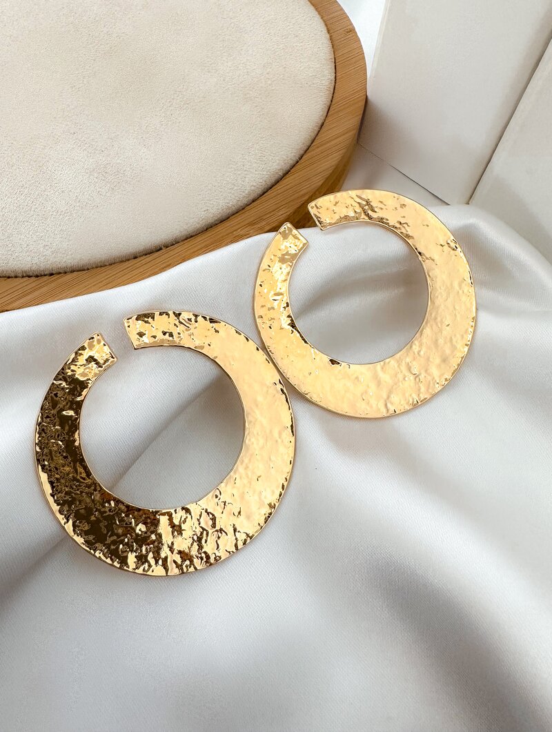 Brinco Folheado a Prata Maxi Argola Martelada