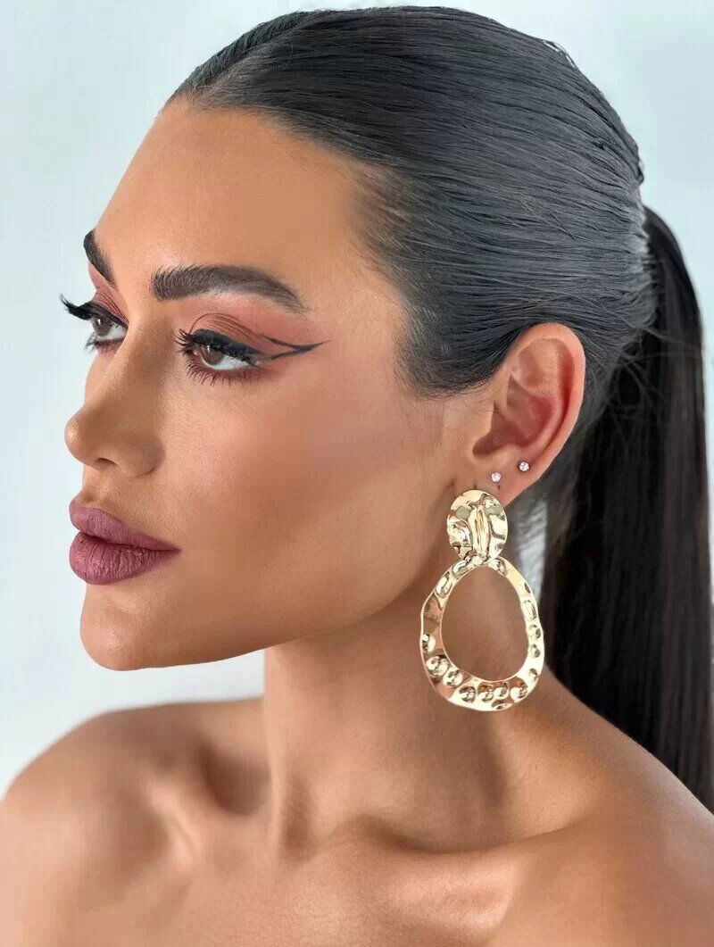 Brinco Folheado a Ouro 18k e Prata Maxi Argola Martelada com Ponteira
