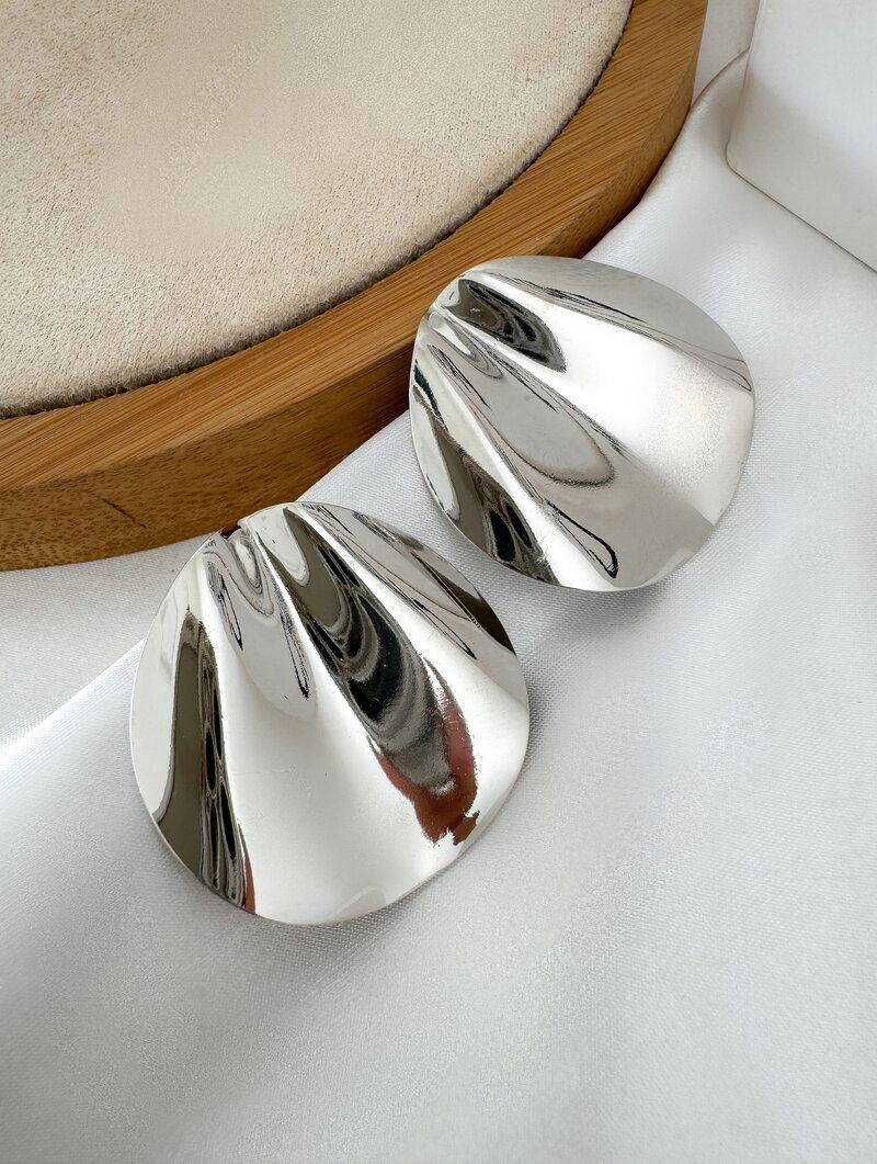 Brinco Folheado a Ouro 18k e Prata Maxi Botton Liso