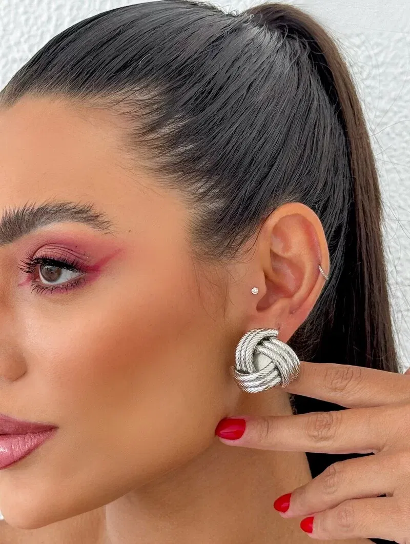 Brinco Folheado a Ouro 18k e Prata Maxi Botton Nove Fios G