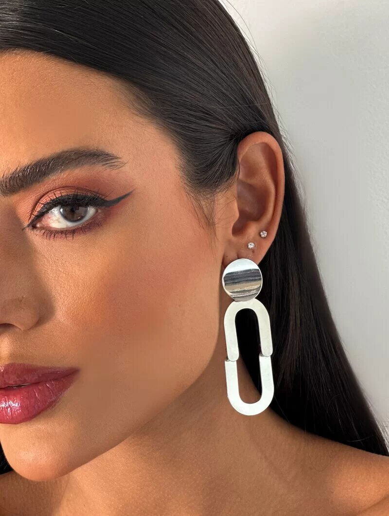Brinco Folheado a Ouro 18k e Prata Maxi Elo Liso com Ponteira Botton