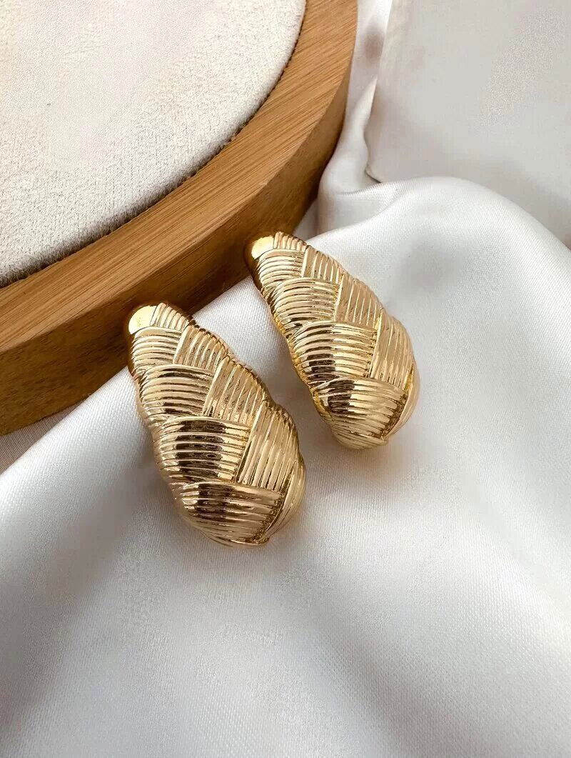 Brinco Folheado a Prata Maxi Gota Texturizada