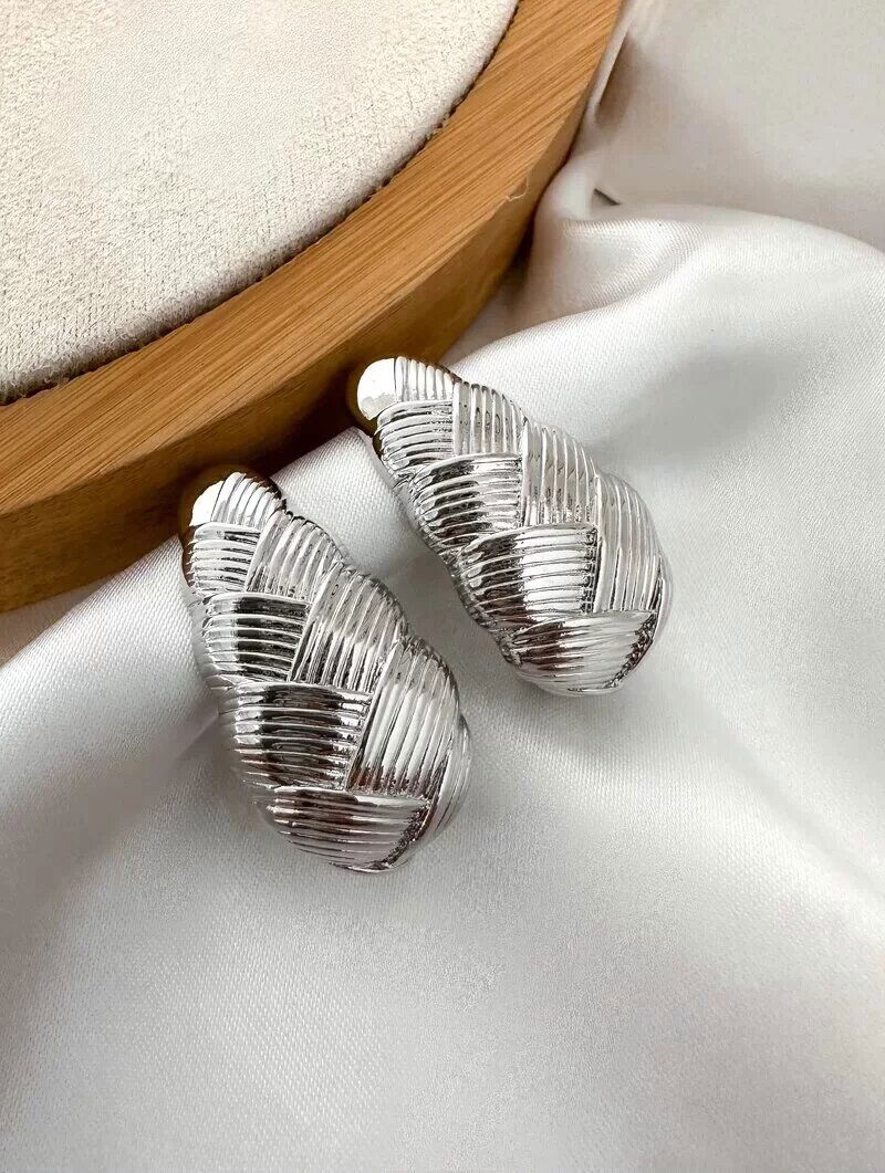 Brinco Folheado a Prata Maxi Gota Texturizada