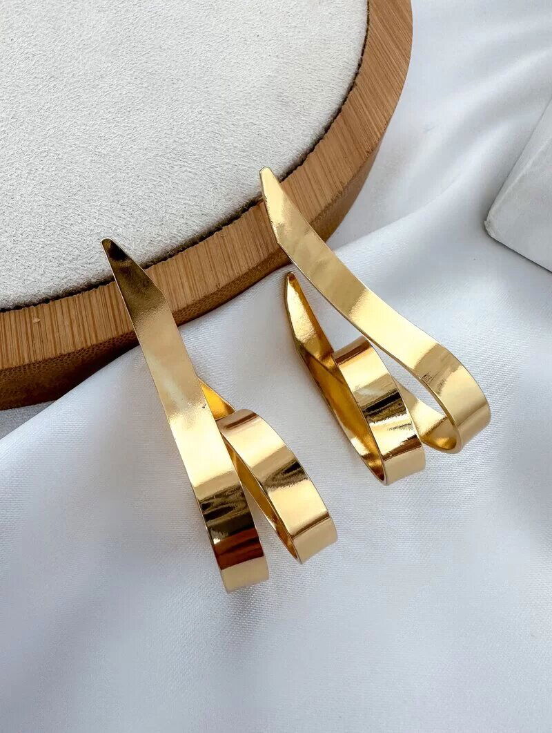 Brinco Folheado a Ouro 18k e Prata Maxi Ondulado