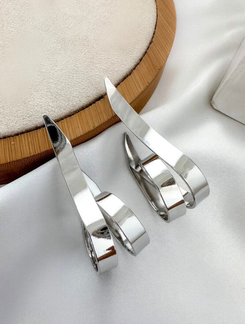 Brinco Folheado a Ouro 18k e Prata Maxi Ondulado