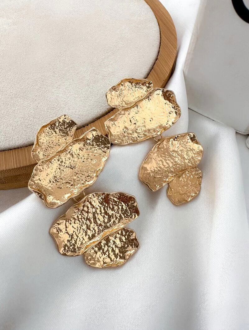 Brinco Folheado a Ouro 18k e Prata Maxi Orgânico Martelado