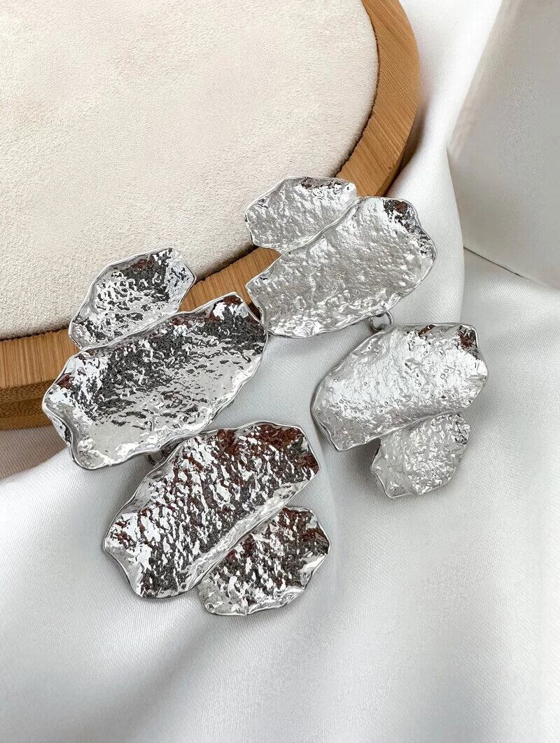 Brinco Folheado a Ouro 18k e Prata Maxi Orgânico Martelado