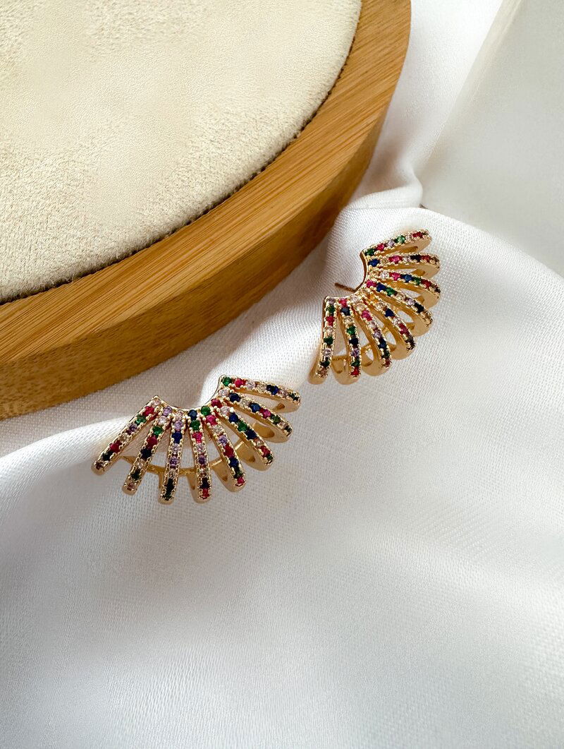 BRINCO FOLHEADO A OURO 18K E PRATA OITO FIOS CRAVEJADOS