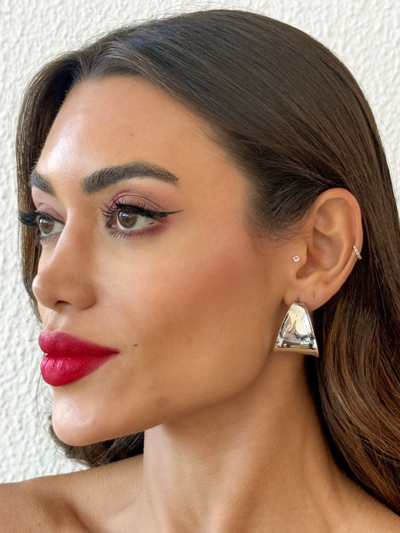 Brinco Folheado a Ouro 18k e Prata Ondulado Liso