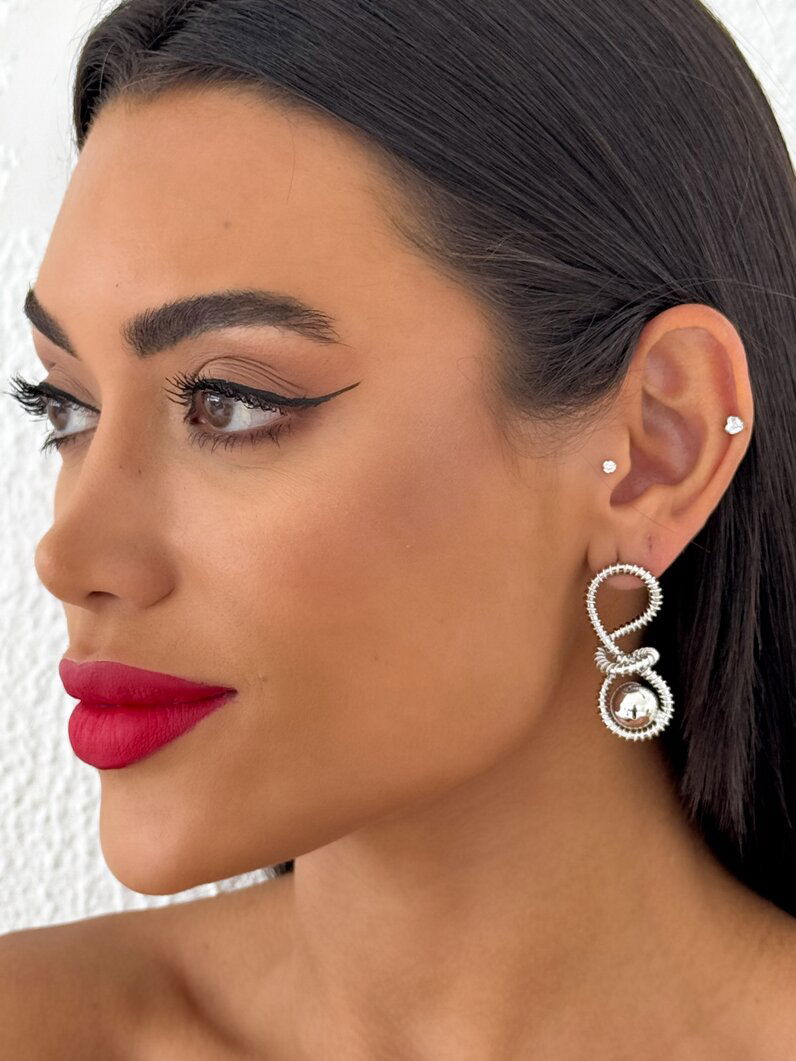 Brinco Folheado a Ouro 18k e Prata Orgânico Com Esfera