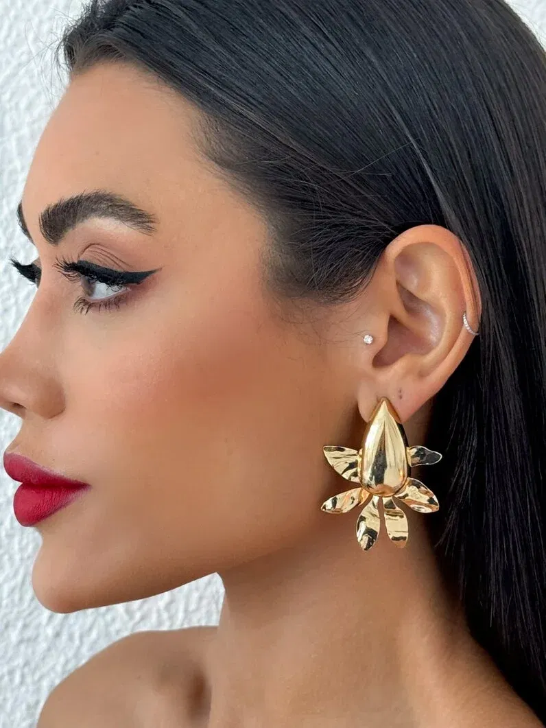 Brinco Folheado a Ouro 18k e Prata Orgânico Martelado