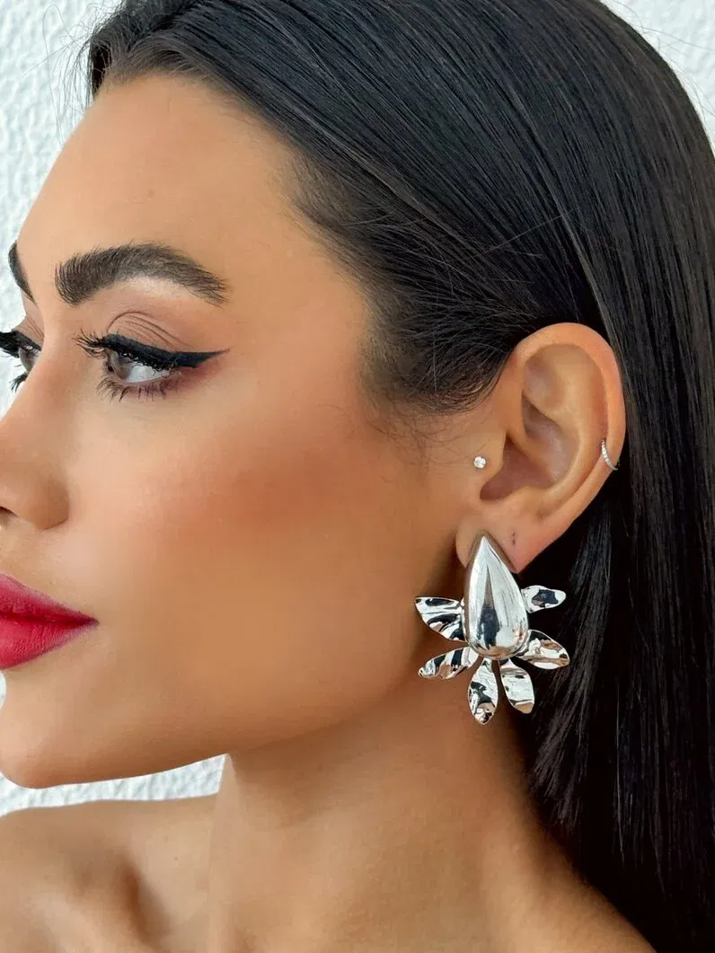 Brinco Folheado a Ouro 18k e Prata Orgânico Martelado