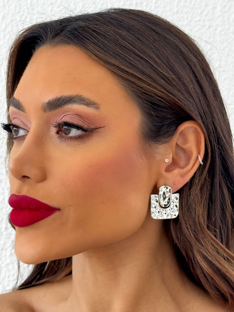 Brinco Folheado a Ouro 18k e Prata Orgânico Martelado