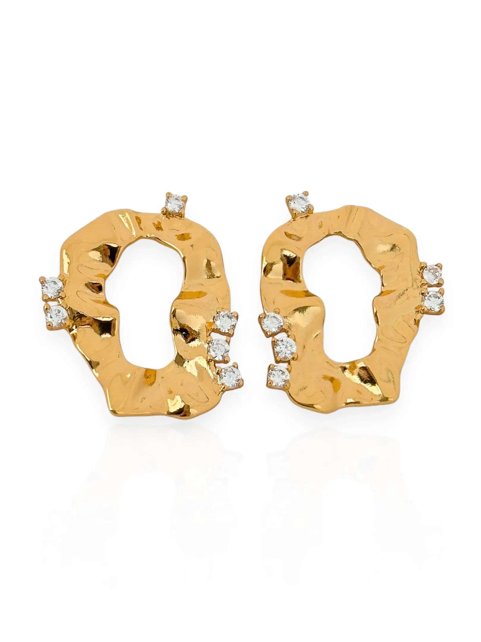 Brinco Folheado a Ouro 18k e Prata Orgânico Martelado Com Pontos de Luz