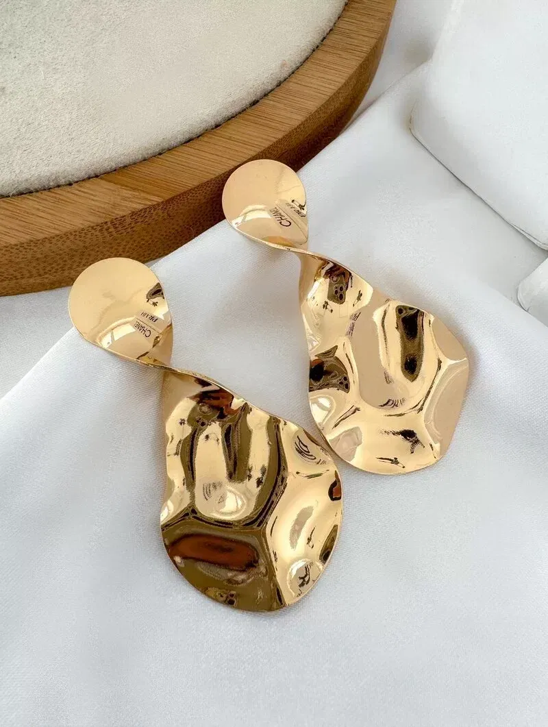 Brinco Folheado a Ouro 18k e Prata Orgânico Torcido